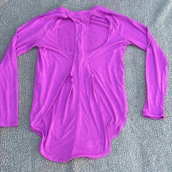 Under Armour long sleeve active top - Picture 6 of 6